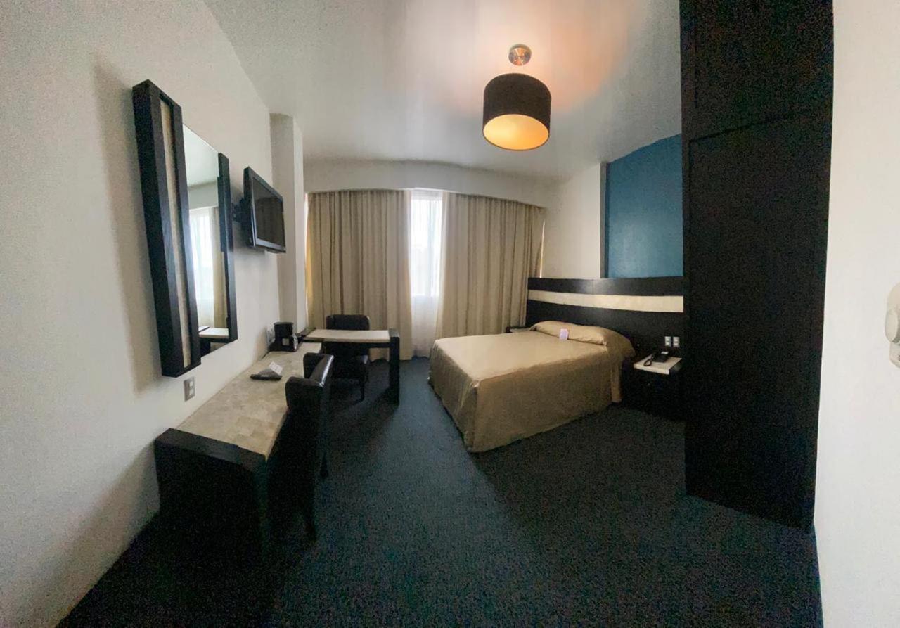 Hotel Real Rex León de los Aldamas Extérieur photo