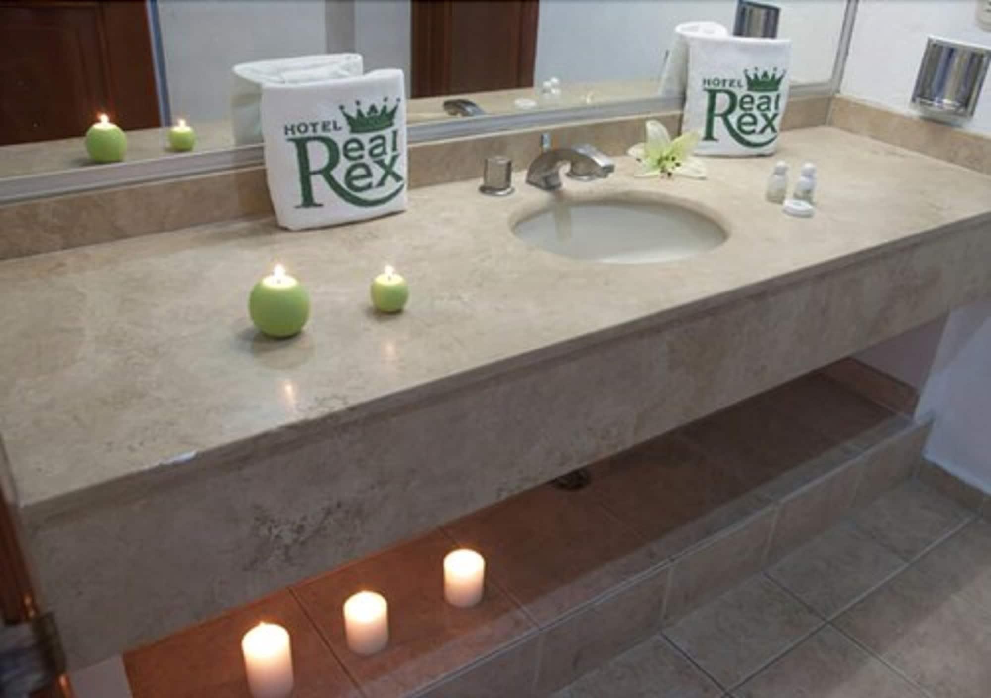 Hotel Real Rex León de los Aldamas Extérieur photo