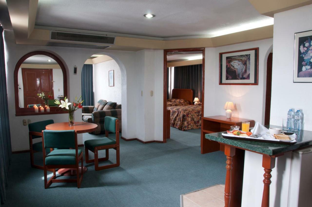 Hotel Real Rex León de los Aldamas Extérieur photo